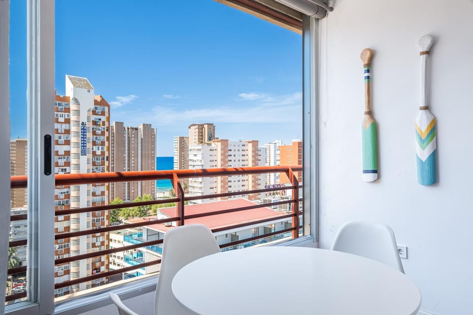 Day, View (from property/room), Dining area, City view, Sea view