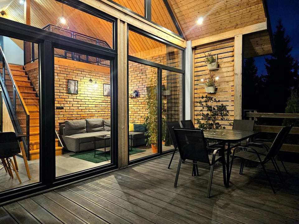 Patio, Night, View (from property/room), Balcony/Terrace, Living room, Seating area, Dining area