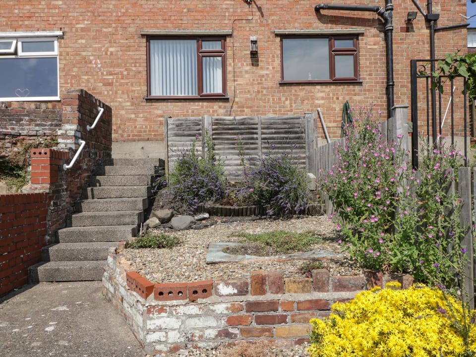 Freyja Cottage House in Scarborough