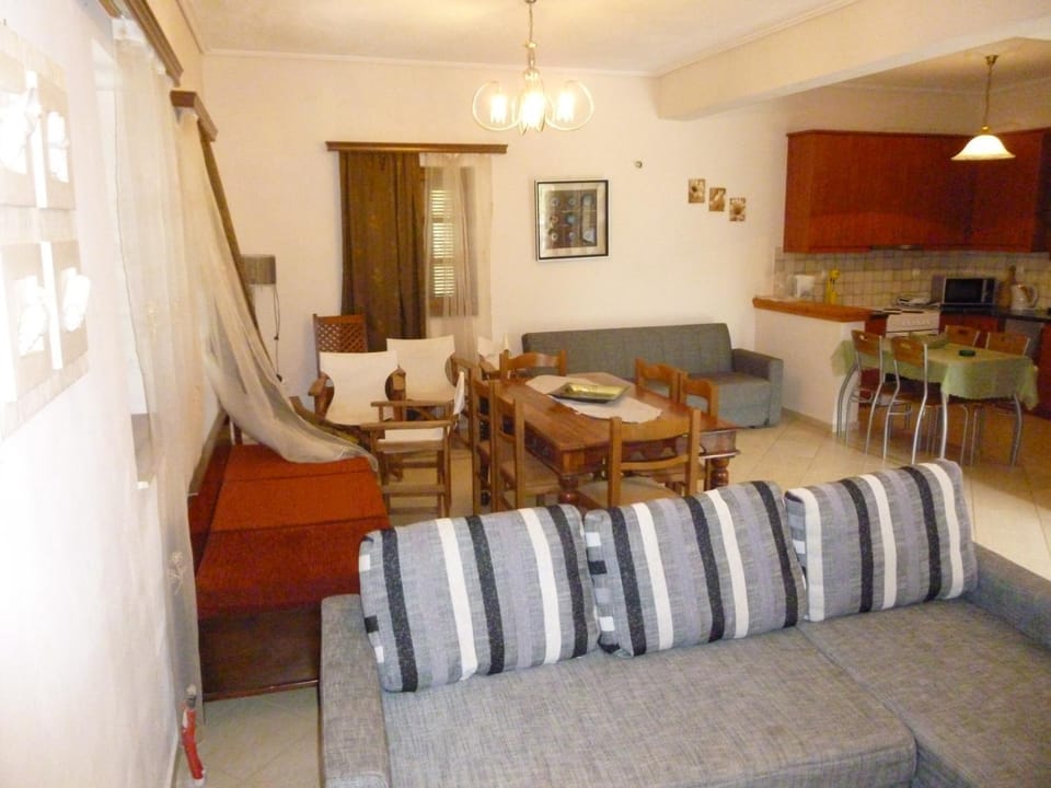 ΑΛΩΝΙ House in Messenia