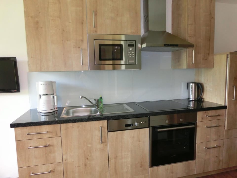 Kitchen or kitchenette, Living room