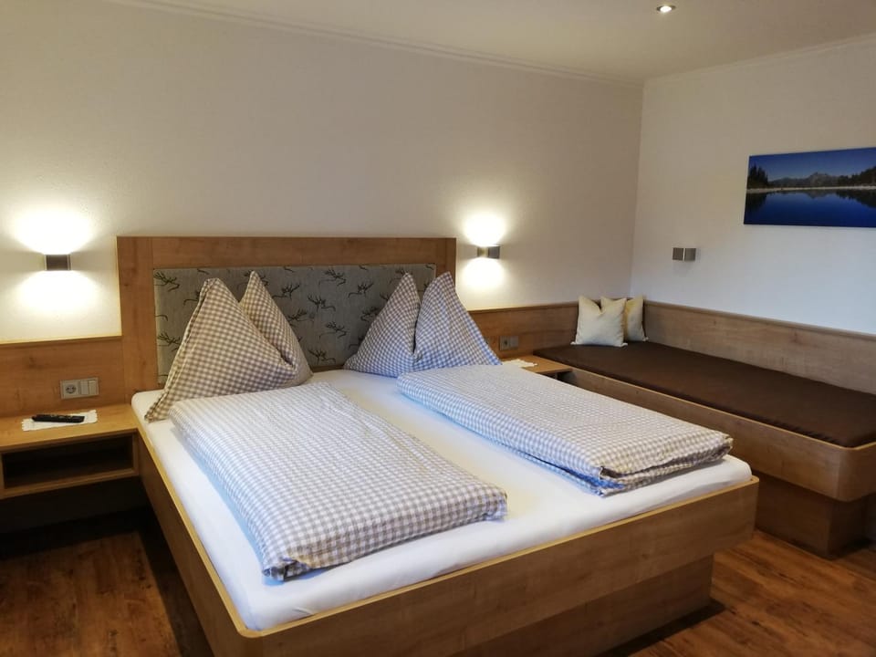Living room, Bedroom