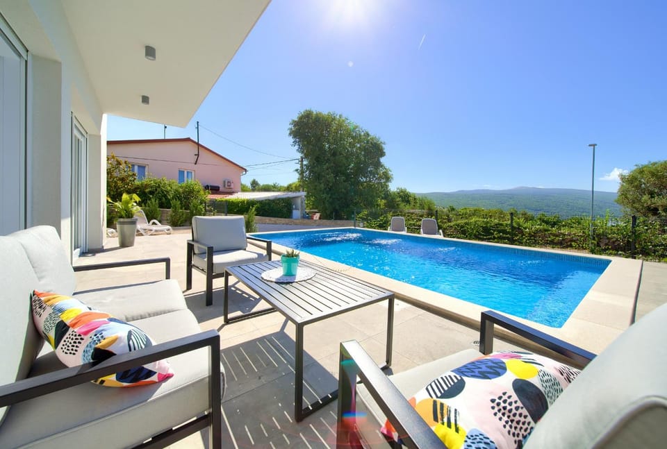 Patio, Swimming pool