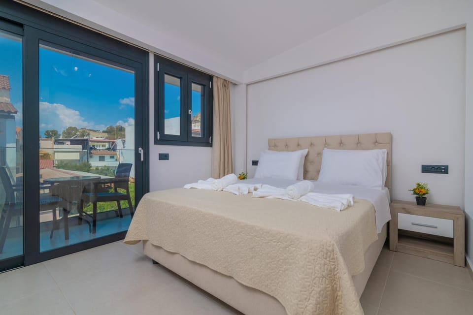 Bed, Balcony/Terrace, Bedroom, towels