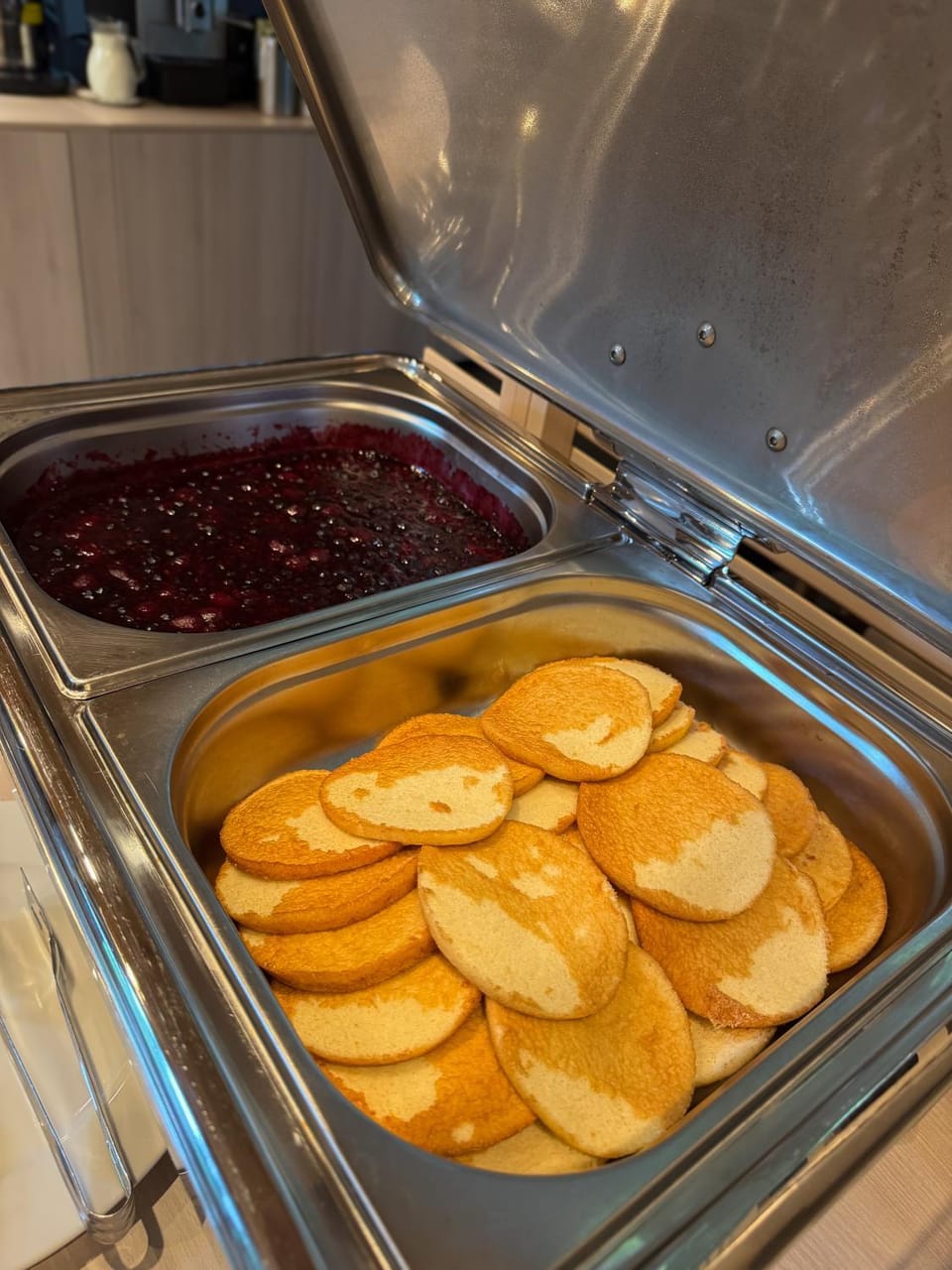 Breakfast, Buffet breakfast