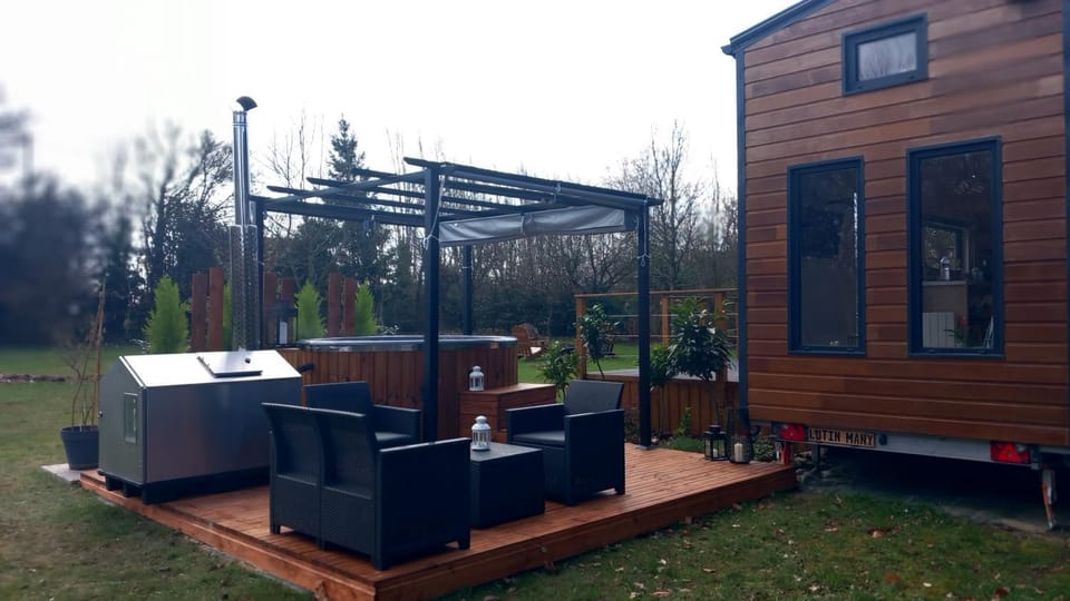 INSOLITE La Tiny House du Lutin Many et son Bain Nordique House in Normandy