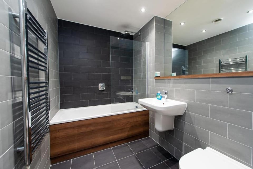 The Assembly Manchester Oasis Holding Apartment in Manchester