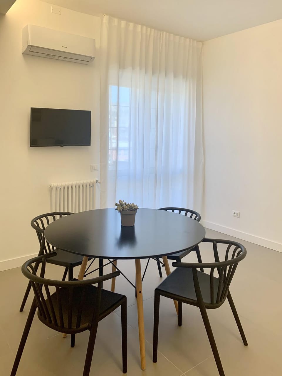 TV and multimedia, Dining area