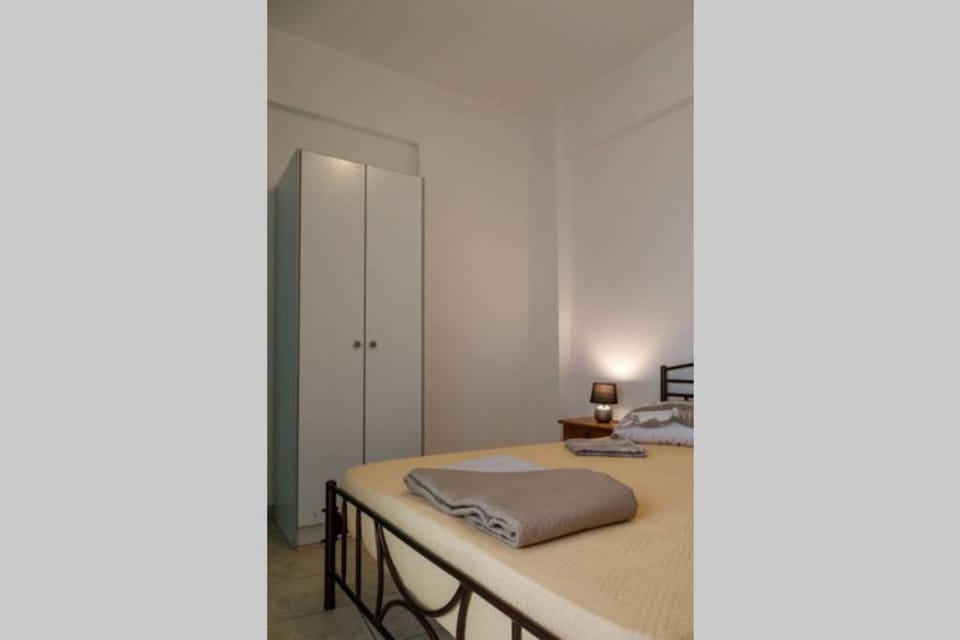 Ρήγας: Όμορφα στο Μεσολόγγι, Διαμέρισμα Β2 Apartment in Peloponnese, Western Greece and the Ionian
