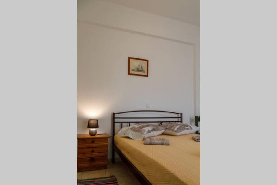 Ρήγας: Όμορφα στο Μεσολόγγι, Διαμέρισμα Β2 Apartment in Peloponnese, Western Greece and the Ionian