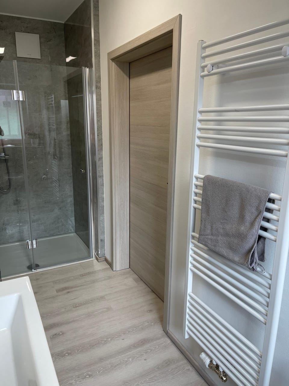 Bathroom, Living room