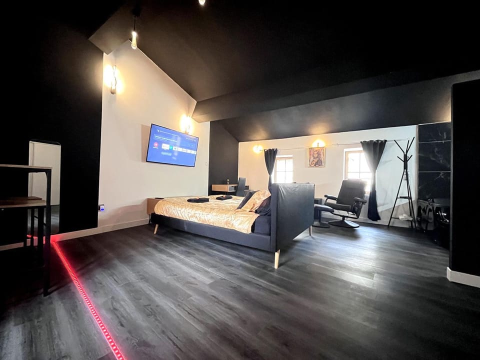 Bed, TV and multimedia