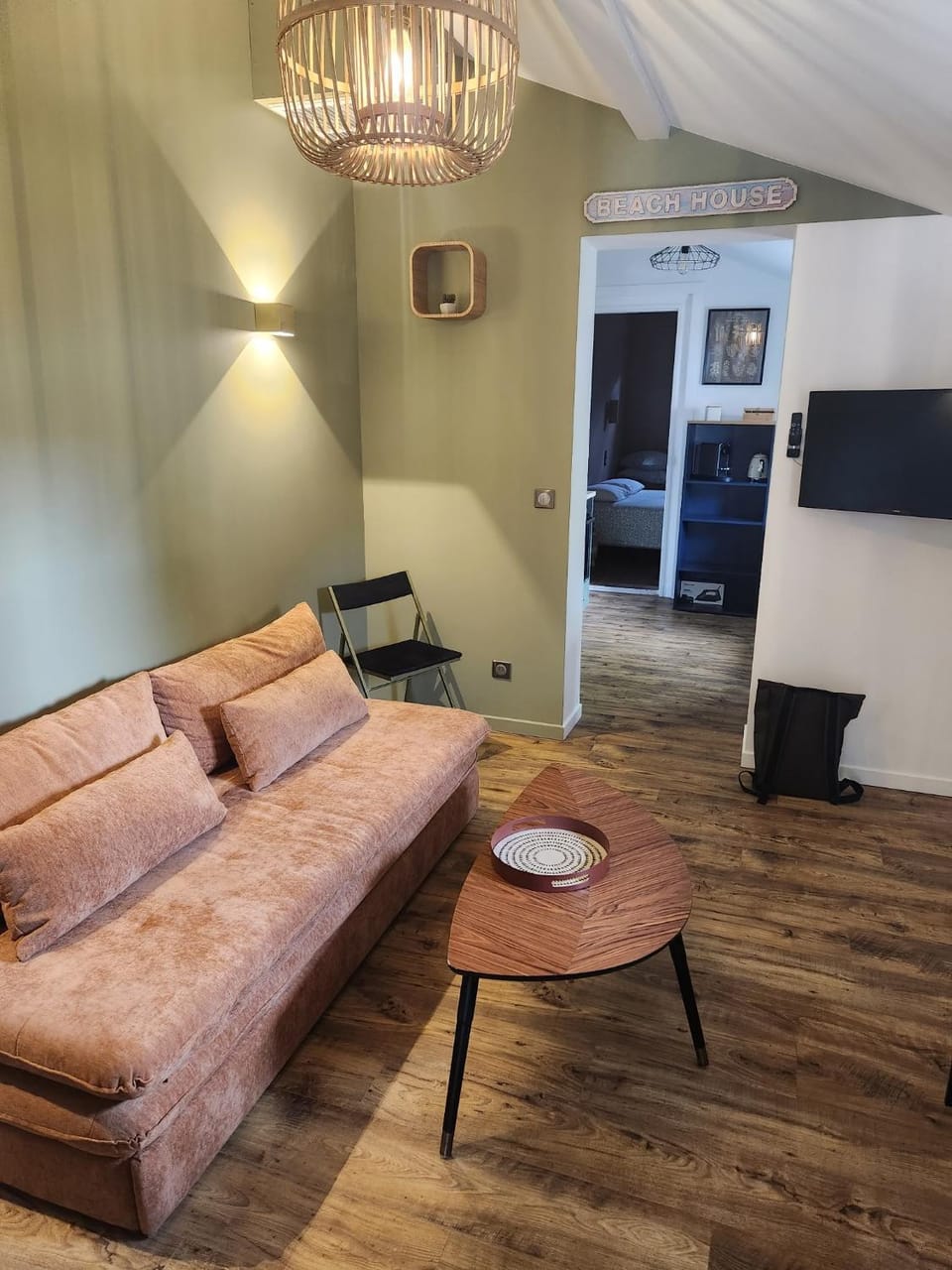 TV and multimedia, Living room, Seating area