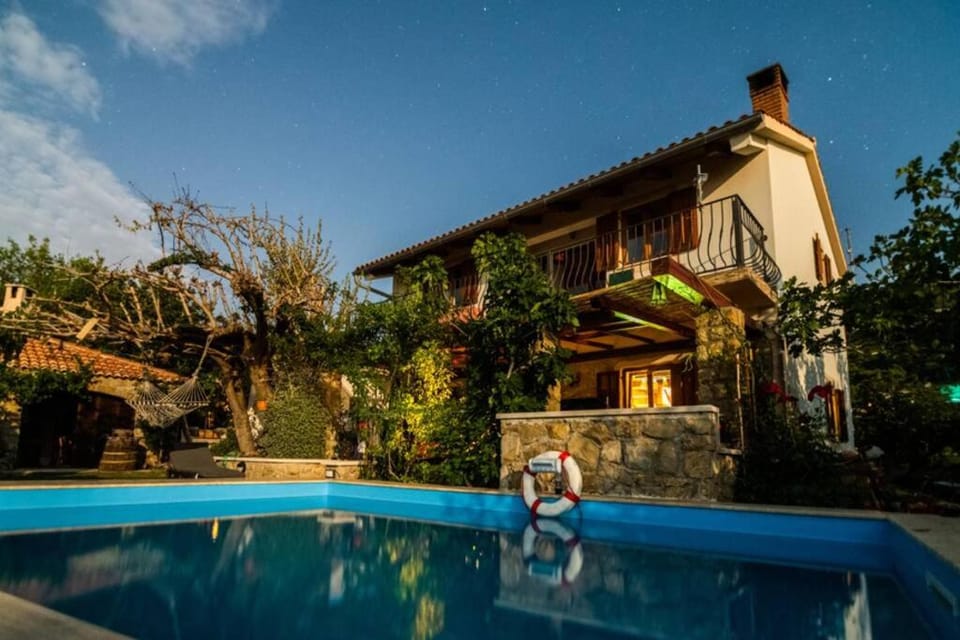 Etno Villa with a pool - Matušanovi Dvori Rab Villa in Lika-Senj County
