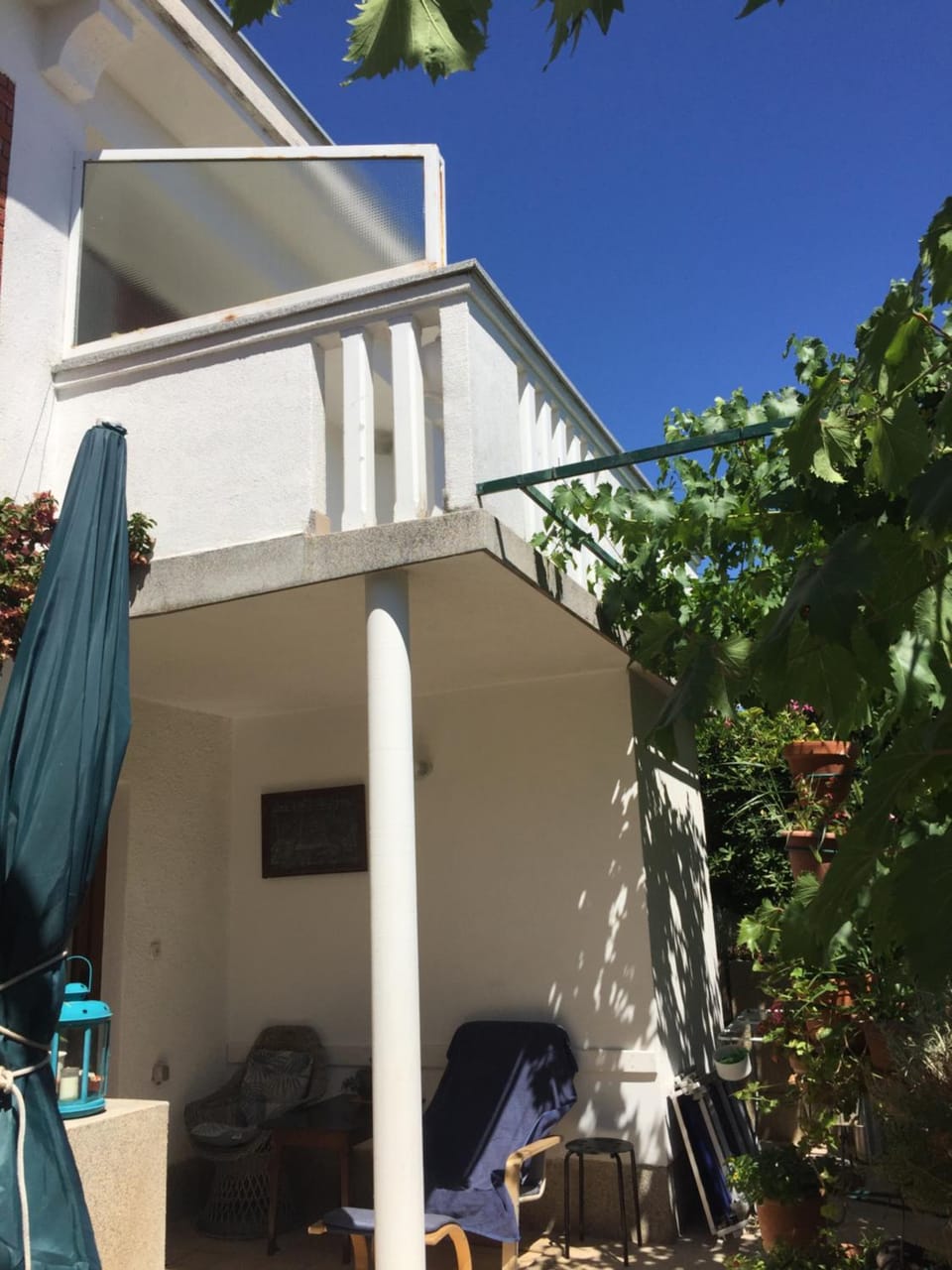 Facade/entrance, Balcony/Terrace