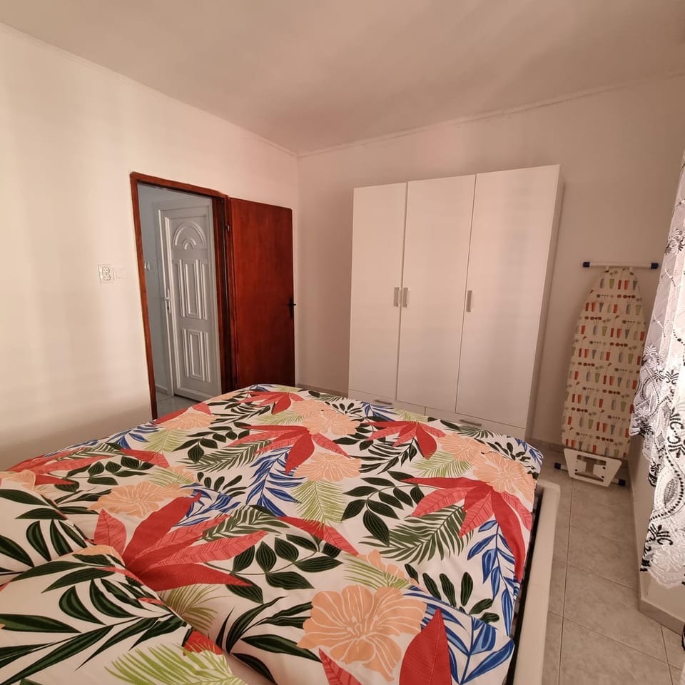 Bed, Bedroom, wardrobe