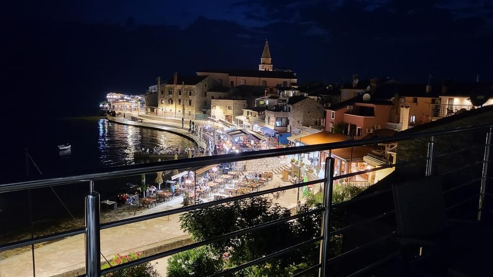 Apartman Dora with sea view and terrace Apartment in Istria County