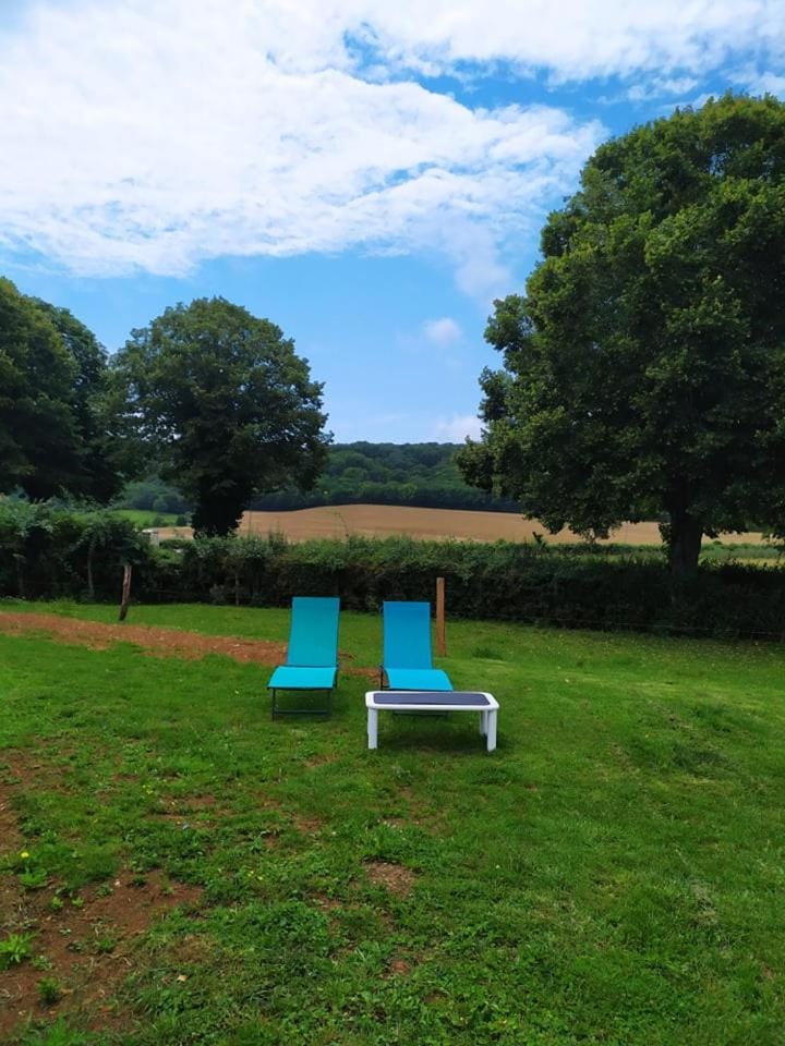 La Roulotte de Francine Country House in Bourgogne-Franche-Comté