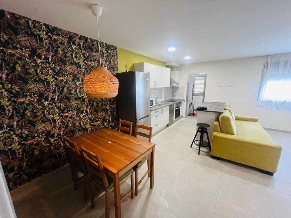 Kitchen or kitchenette, Living room, Dining area, oven