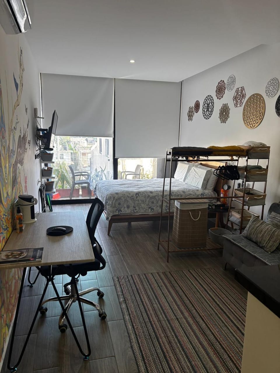 Photo of the whole room