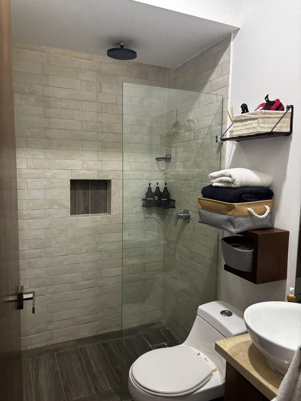 Shower, Toilet, Bathroom