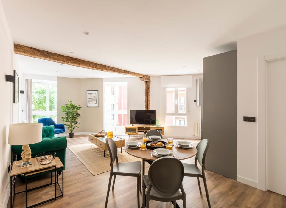 Vivienda Turística Plaza de los Tres Pilares Apartment in Bilbao