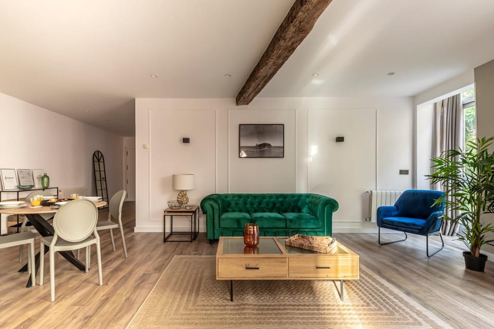 Vivienda Turística Plaza de los Tres Pilares Apartment in Bilbao