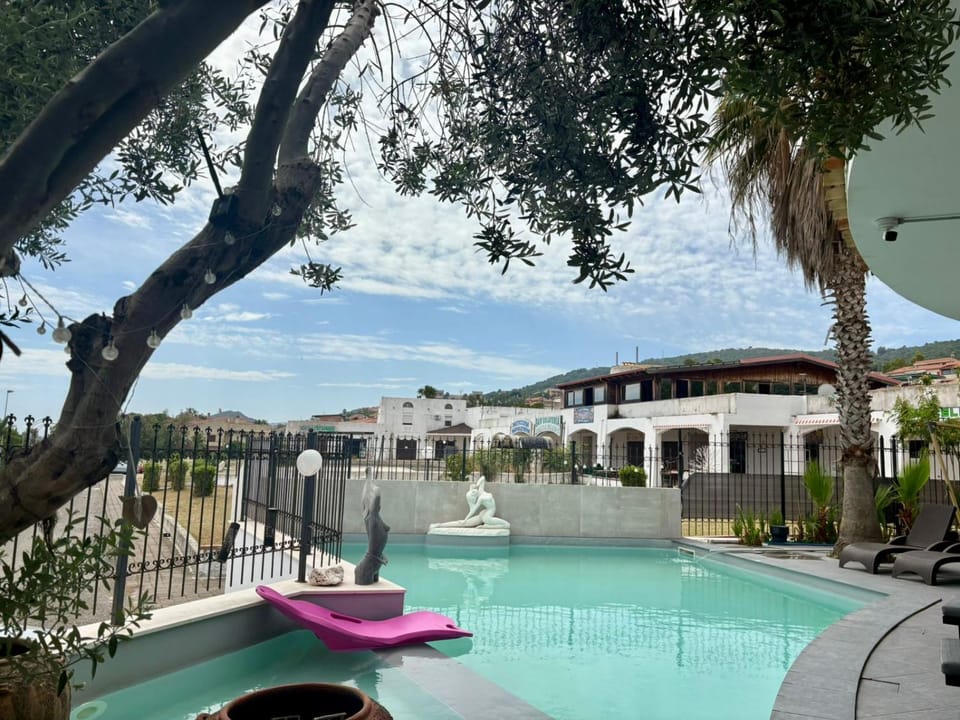 EGO' Marine Sea View, Marina di Mandatoriccio Bed and Breakfast in Calabria