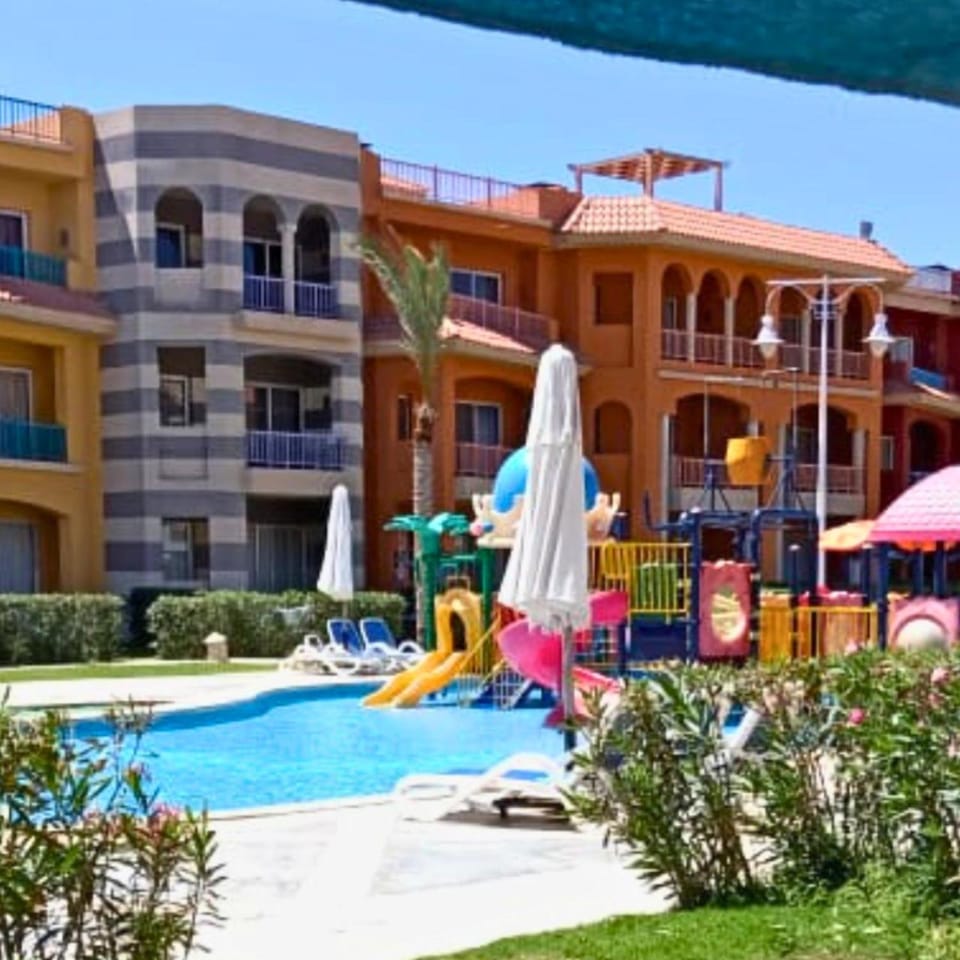 Property building, Garden, Garden view, Pool view