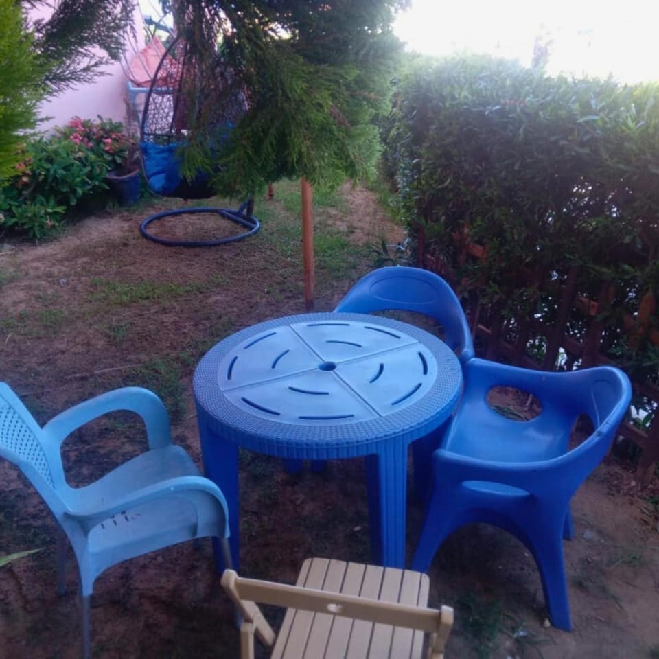 Garden, Dining area