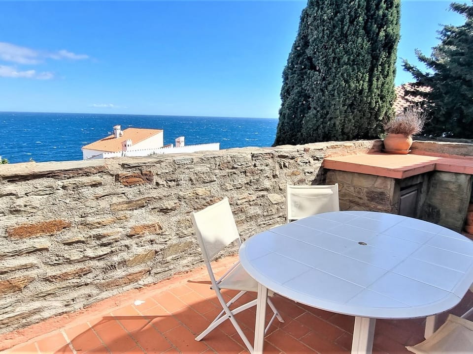 Villa F4 Méditerranéenne avec Accès Direct Crique et Parking - FR-1-309-293 Villa in Alt Empordà