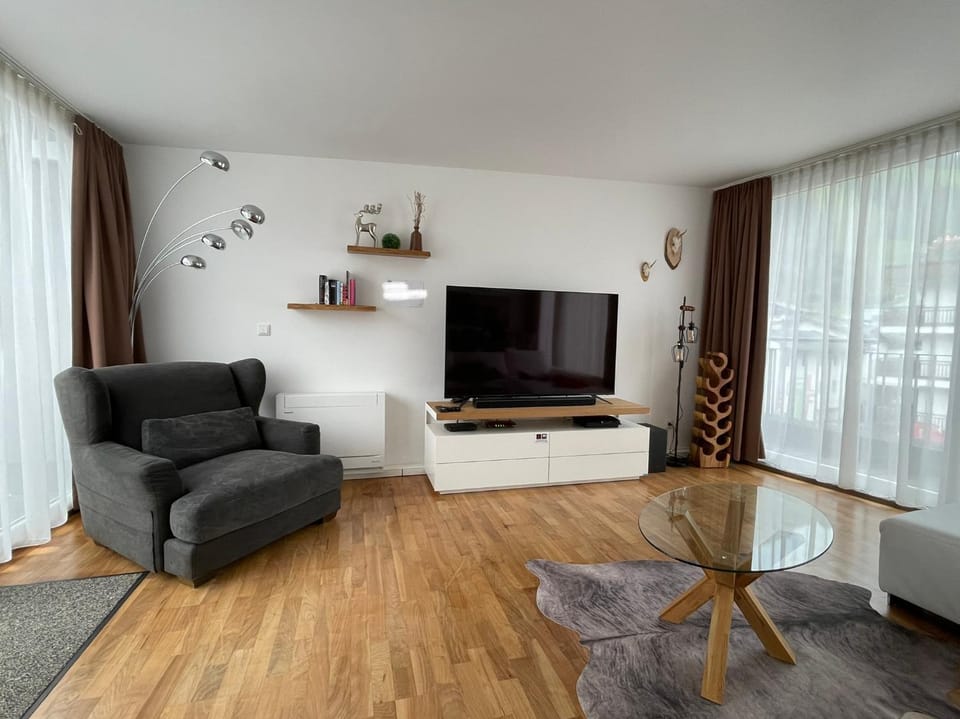 TV and multimedia, Living room, hair dresser
