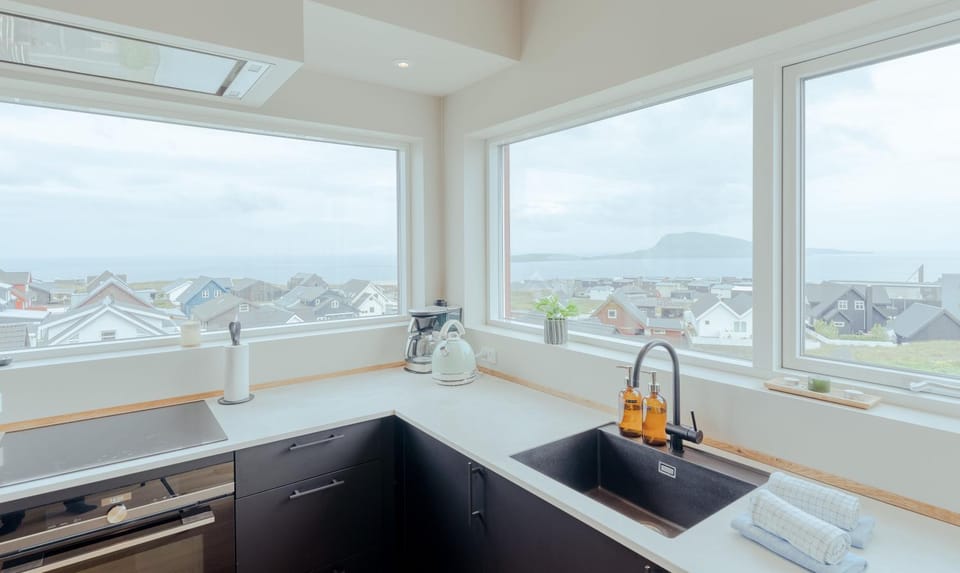 Sea view, kitchen