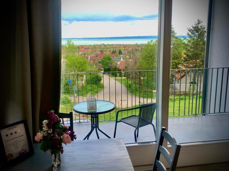 View (from property/room), Balcony/Terrace