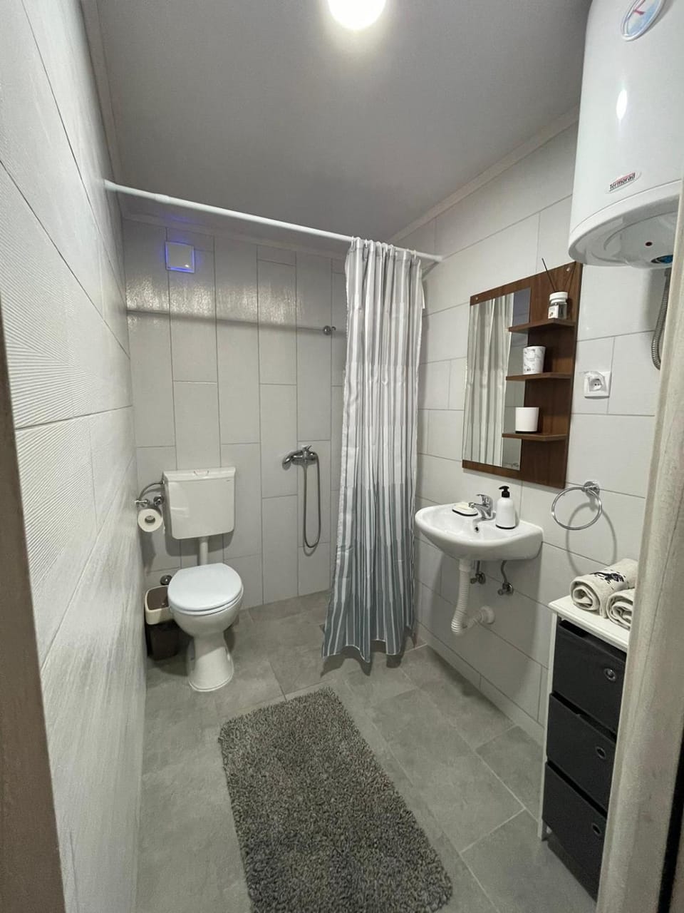 Shower, Bathroom