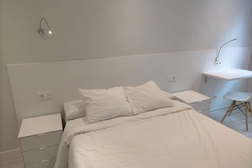 Renovated Apt with Pool Close to Cruces Hospital Apartment in Barakaldo