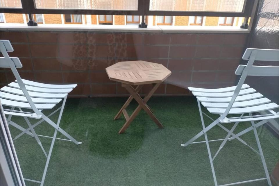 Renovated Apt with Pool Close to Cruces Hospital Apartment in Barakaldo