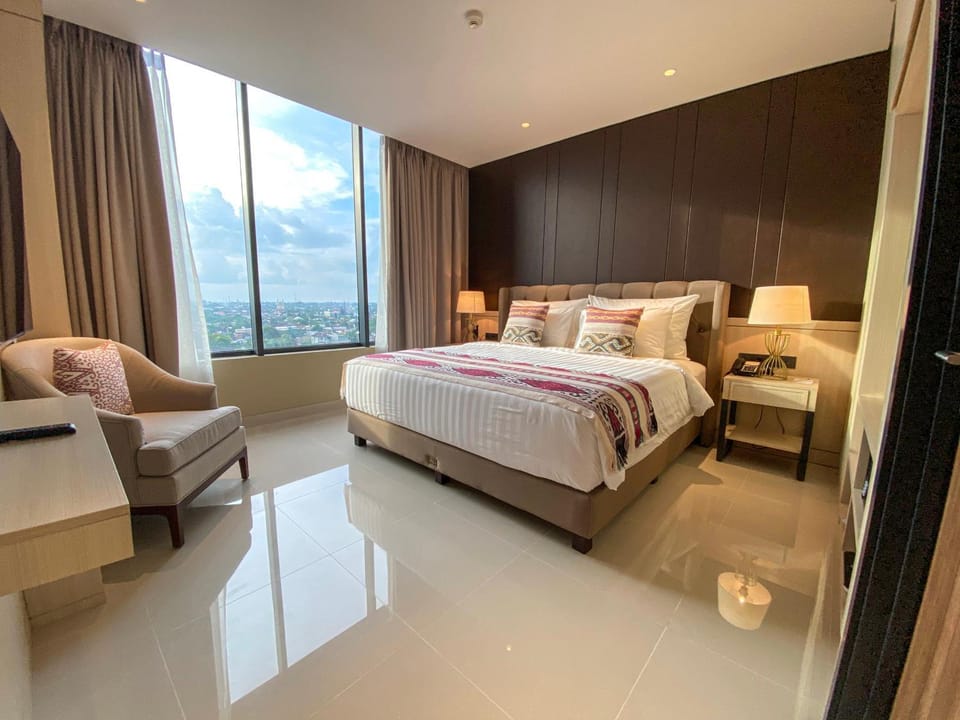 Bed, Bedroom, City view