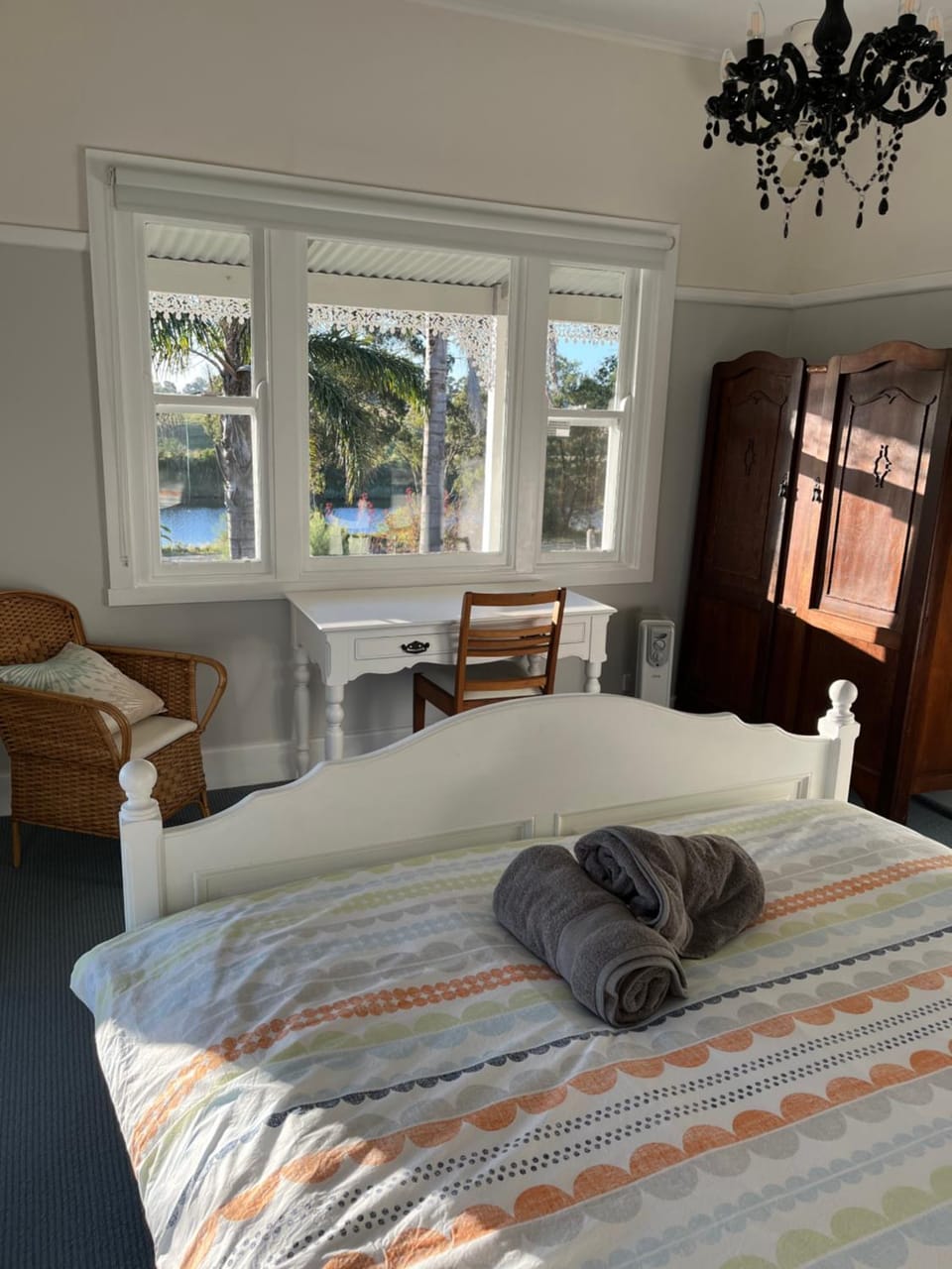 Bedroom, River view
