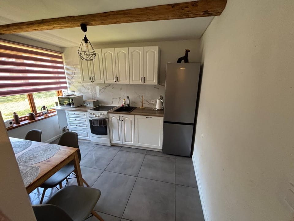 Communal kitchen, dishwasher, microwave, kitchen