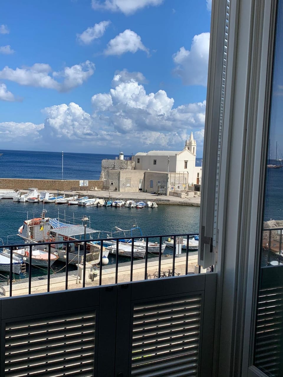 Nearby landmark, Balcony/Terrace, Sea view