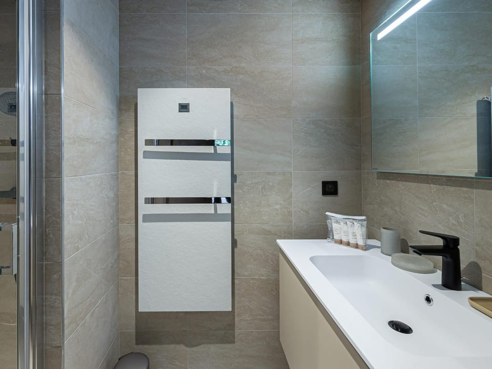 Charmant appartement à Rochebrune avec jardin pour 6 personnes – Accès piscine, salle de sport, sauna - FR-1-569-24 Apartment in Megève
