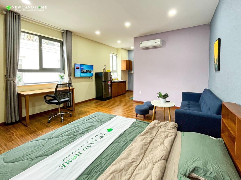 Communal lounge/ TV room, Kitchen or kitchenette, Living room, Bedroom