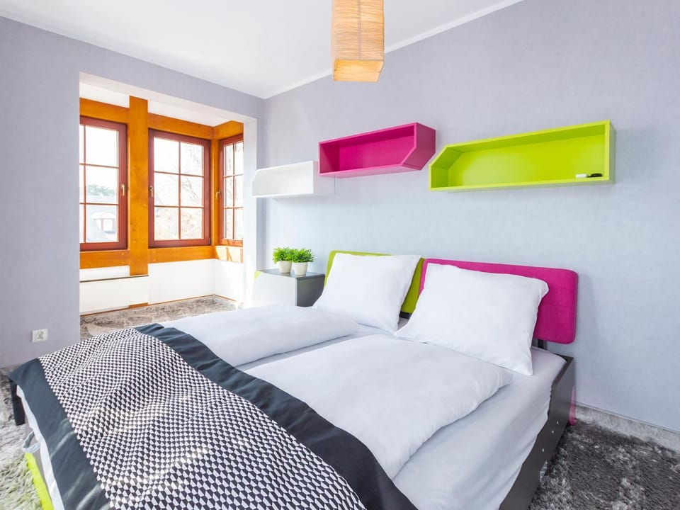 Bed, Photo of the whole room, Bedroom