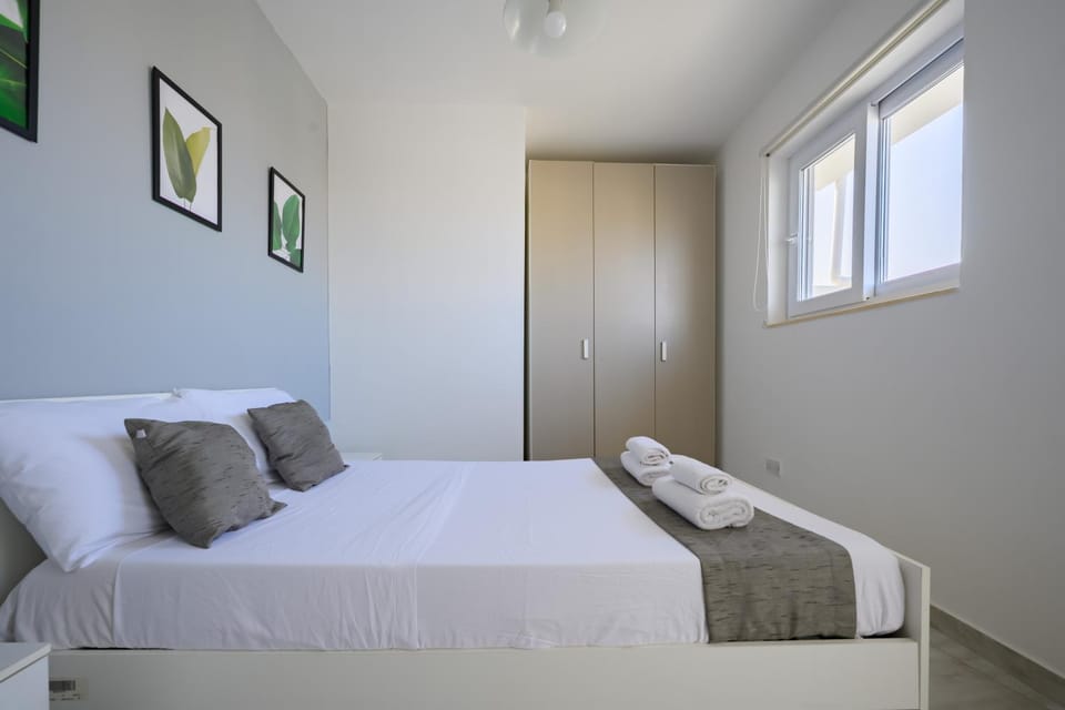 Bedroom, wardrobe