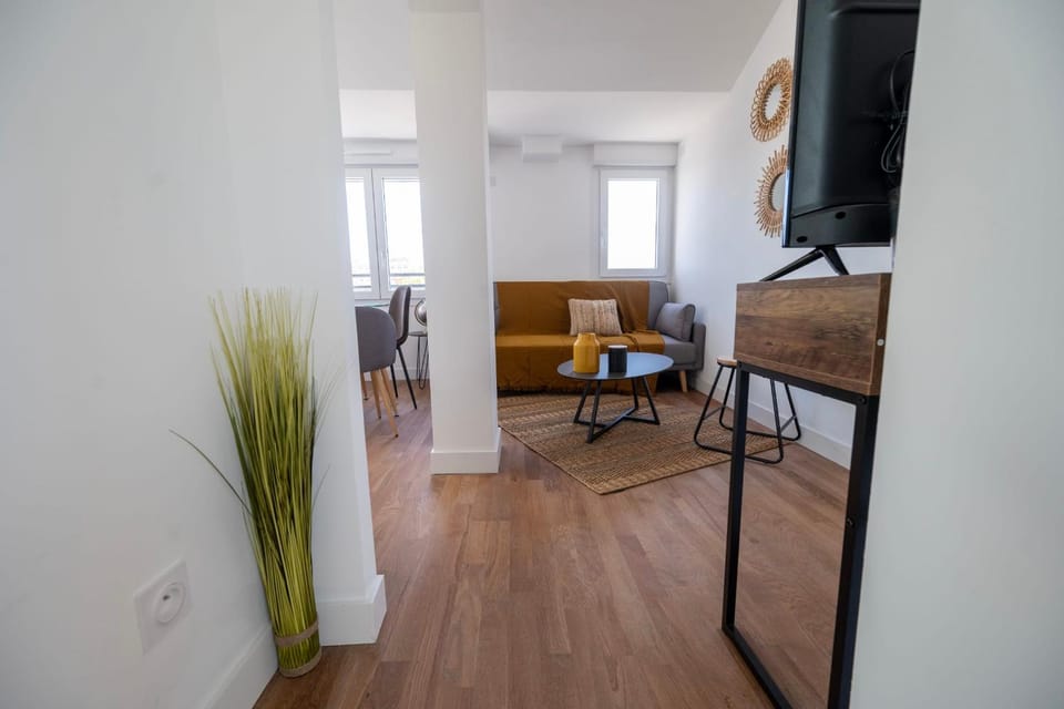 Le Poulorio 12 - T2 - Proche Gare - dernier étage By Locly Apartment in Lorient