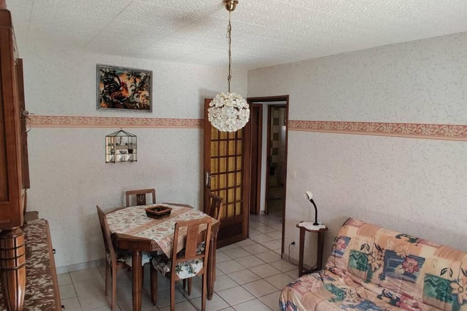Maison calme indépendante et vue sur les montagnes Apartment in Briançon