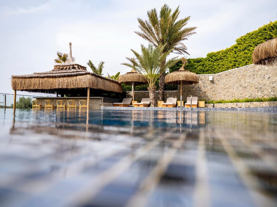 Lounge or bar, Pool view, Swimming pool, Swimming pool