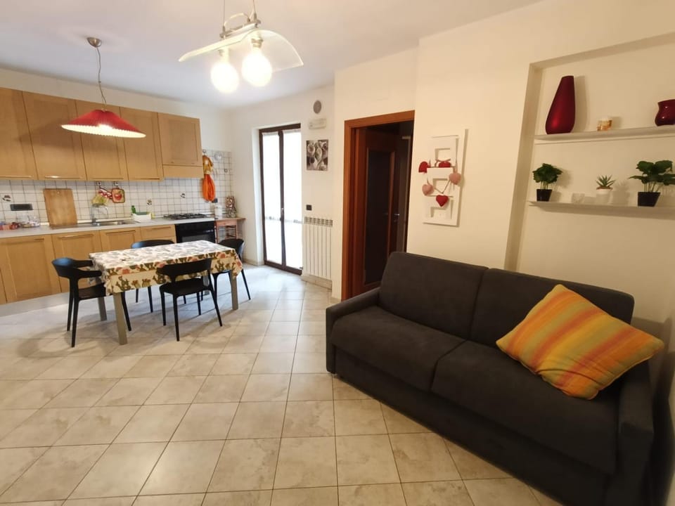 Seating area, kitchen