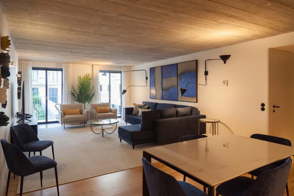 Living room, Dining area